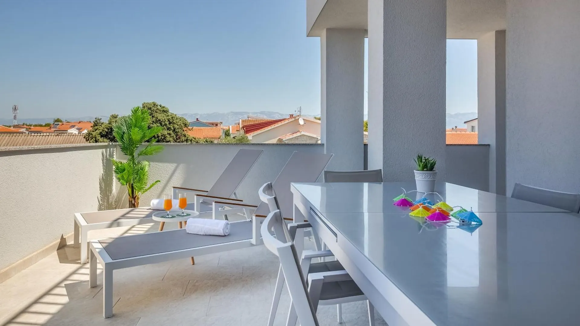 Apartment Apartmani Kastelina 2 Vir