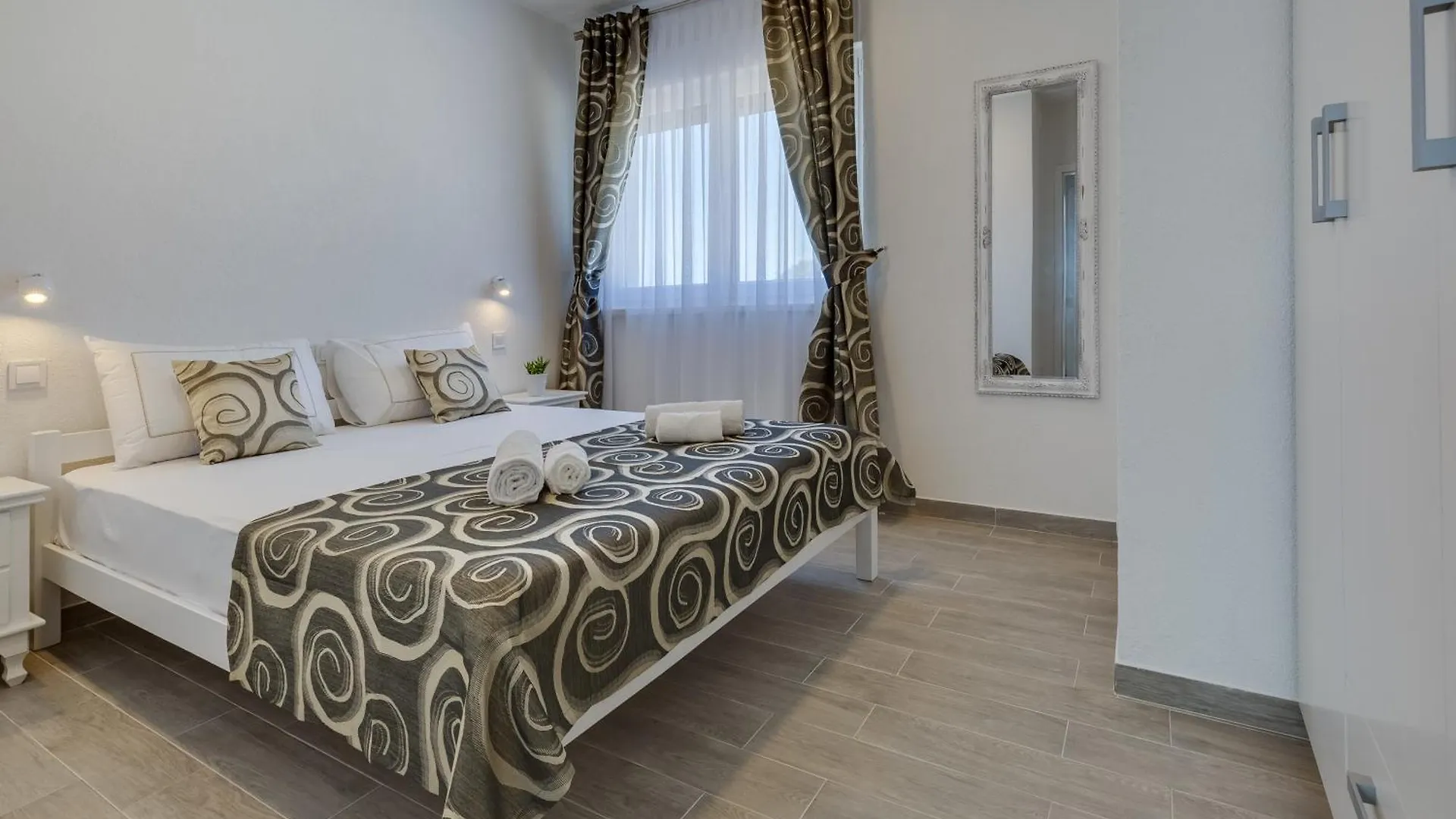 Apartment Apartmani Kastelina 2 Vir Croatia