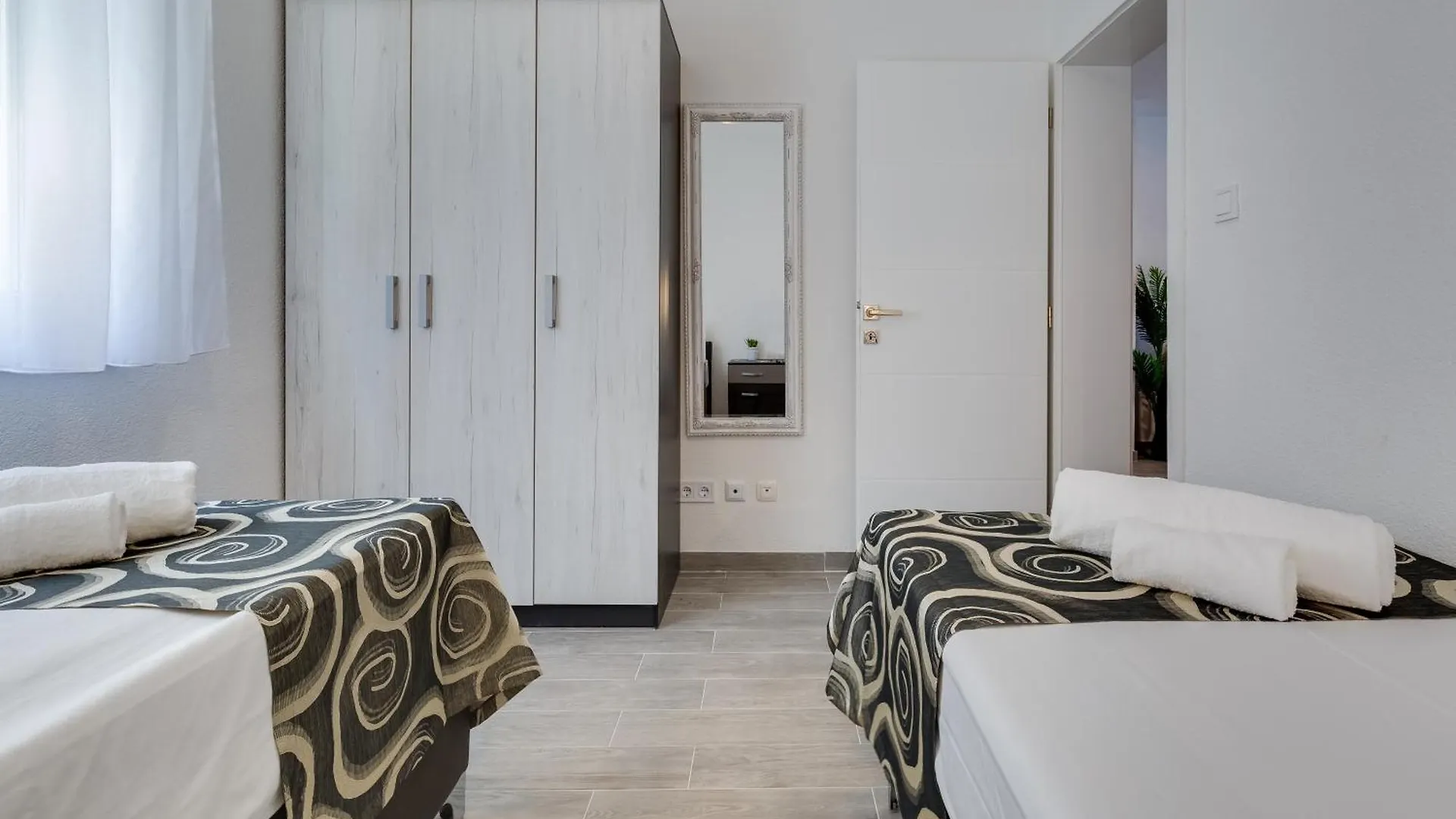Apartmani Kastelina 2 Vir