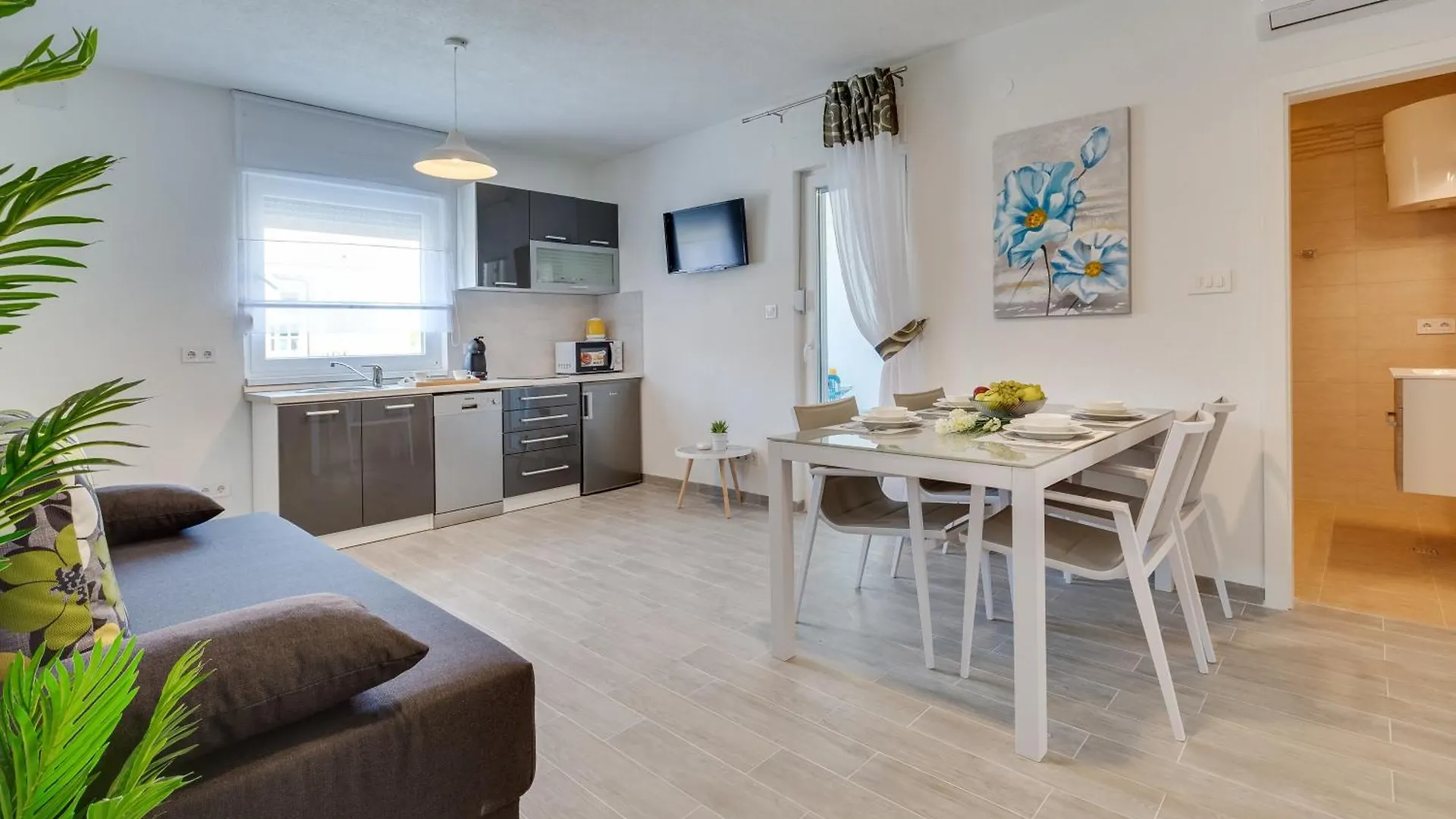 Apartmani Kastelina 2 Vir